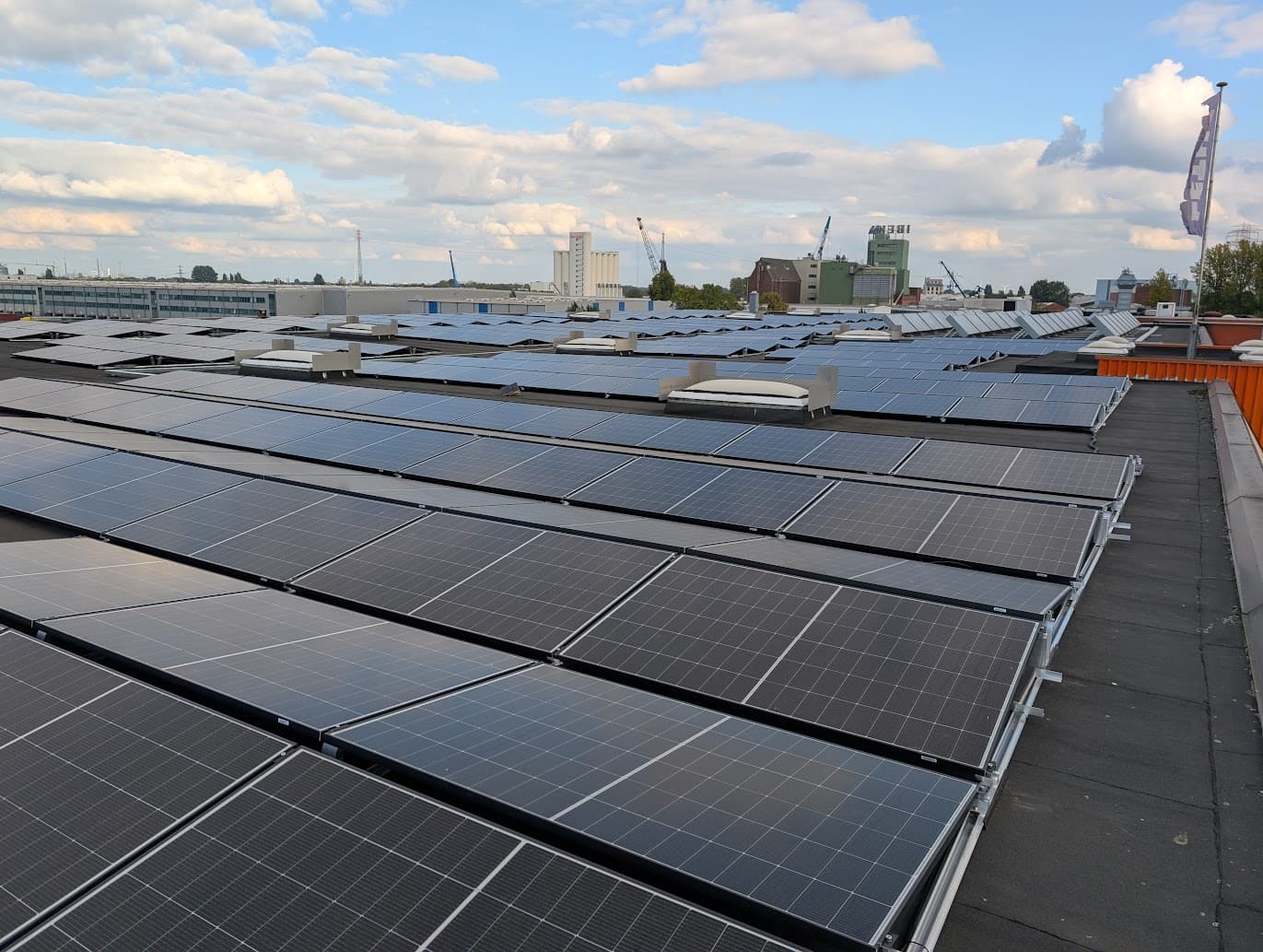238 kW Gewerbehalle Hamburg
